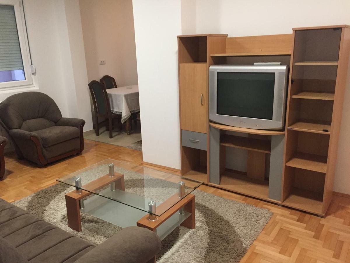 ŠabacStan Na Dan Centarアパートメント エクステリア 写真